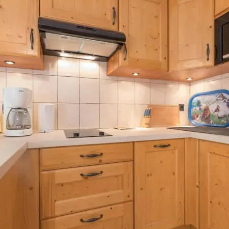 6 Pers. A Chantemerle, Serre-chevalier - Balcon, Parking, 2 Etoiles - Fr-1-330e-34 Apartment *